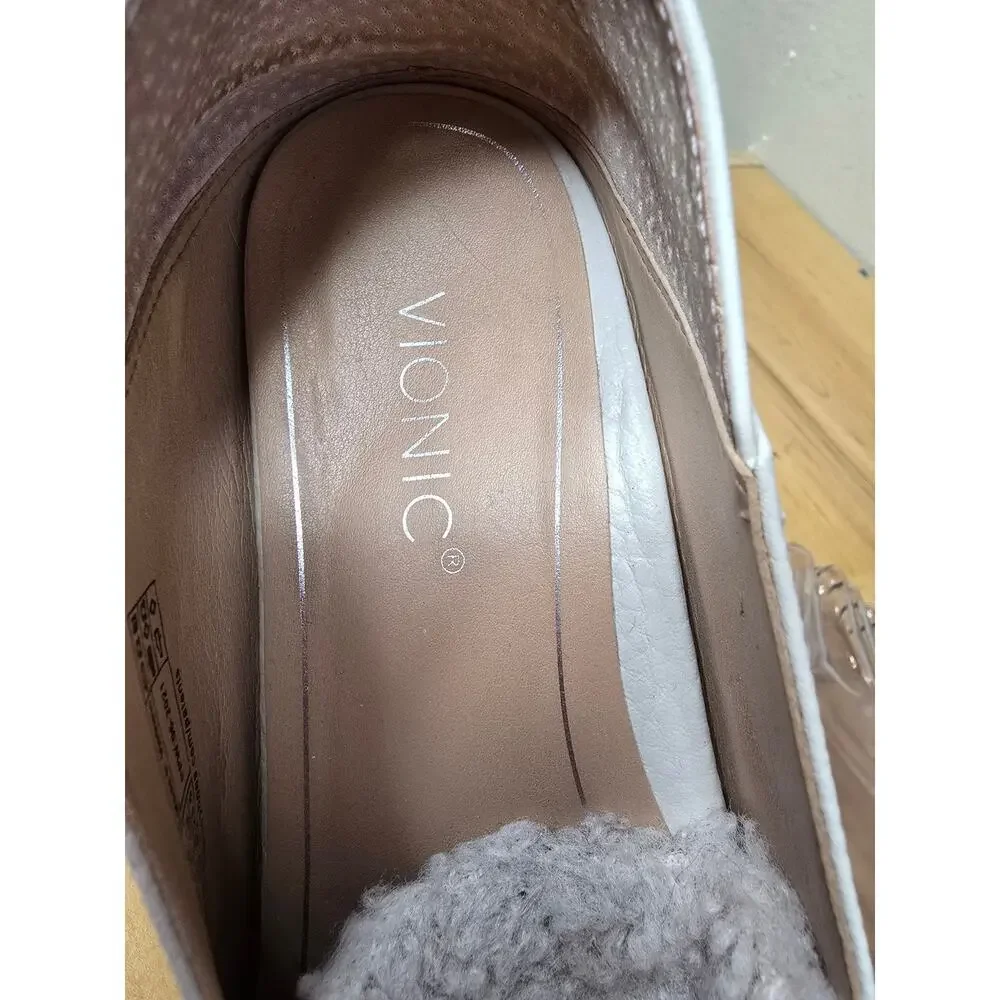 Vionic Leather and Faux Fur Loafer US Womens Size 6.5 EU 37.5 soft leather